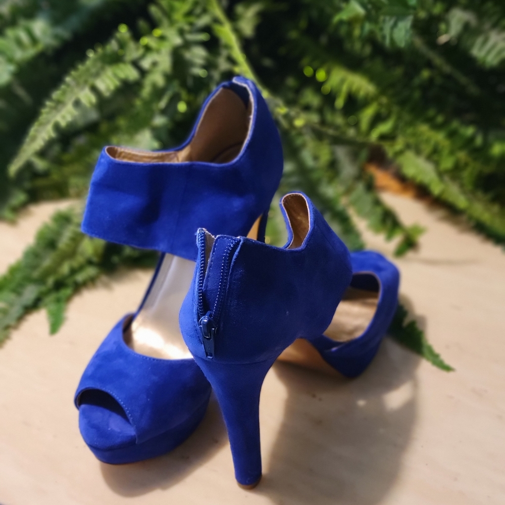 BCBGeneration Ultraviolet Blue Suede Platform Heels